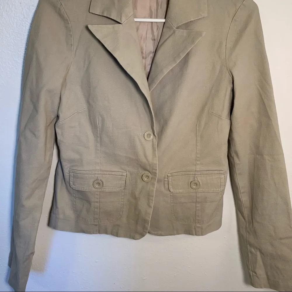 Vintage Guess Jeans 2 Button Blazer Beige - Image 4