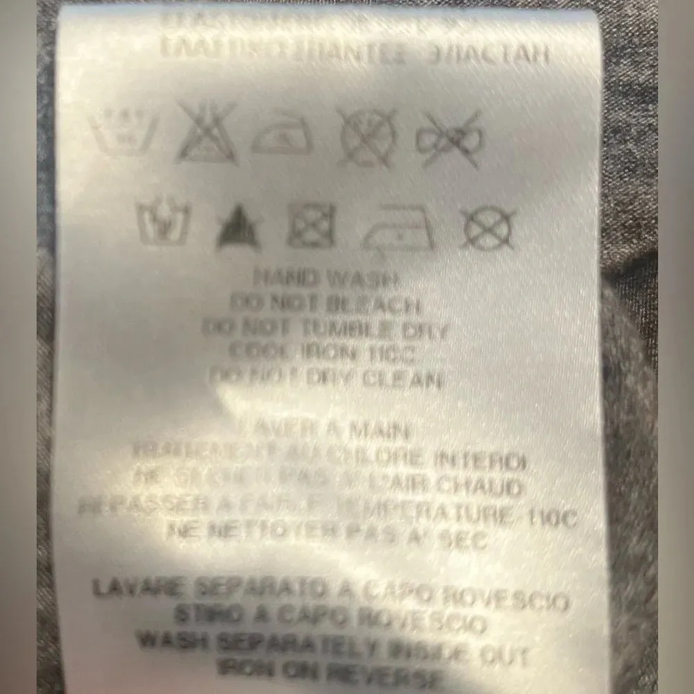 Love Moschino long sleeve, wool blend pullover dress, size Medium. - Image 4