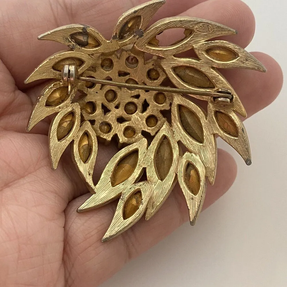 Vintage SPHINX Clear Rhinestone Large Brooch/Pin MISSING 2 RHINESTONE - Image 8