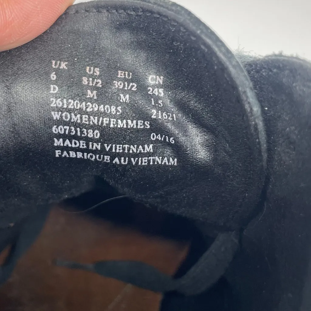 Clark’s Black Suede Artisan Chukka Round Toe Heel Bootie Sz 8.5 - Image 10