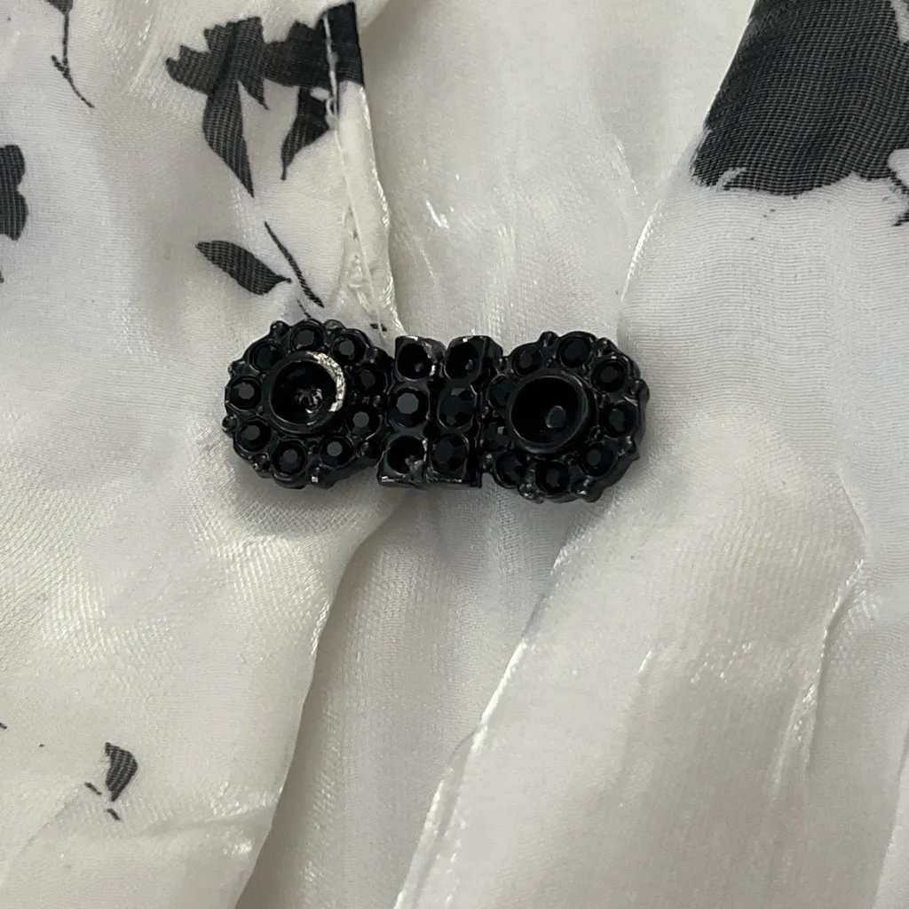 Vintage 90s Alex Evenings Crinkle Floral Blazer Jeweled Clasp White Black S - Image 4