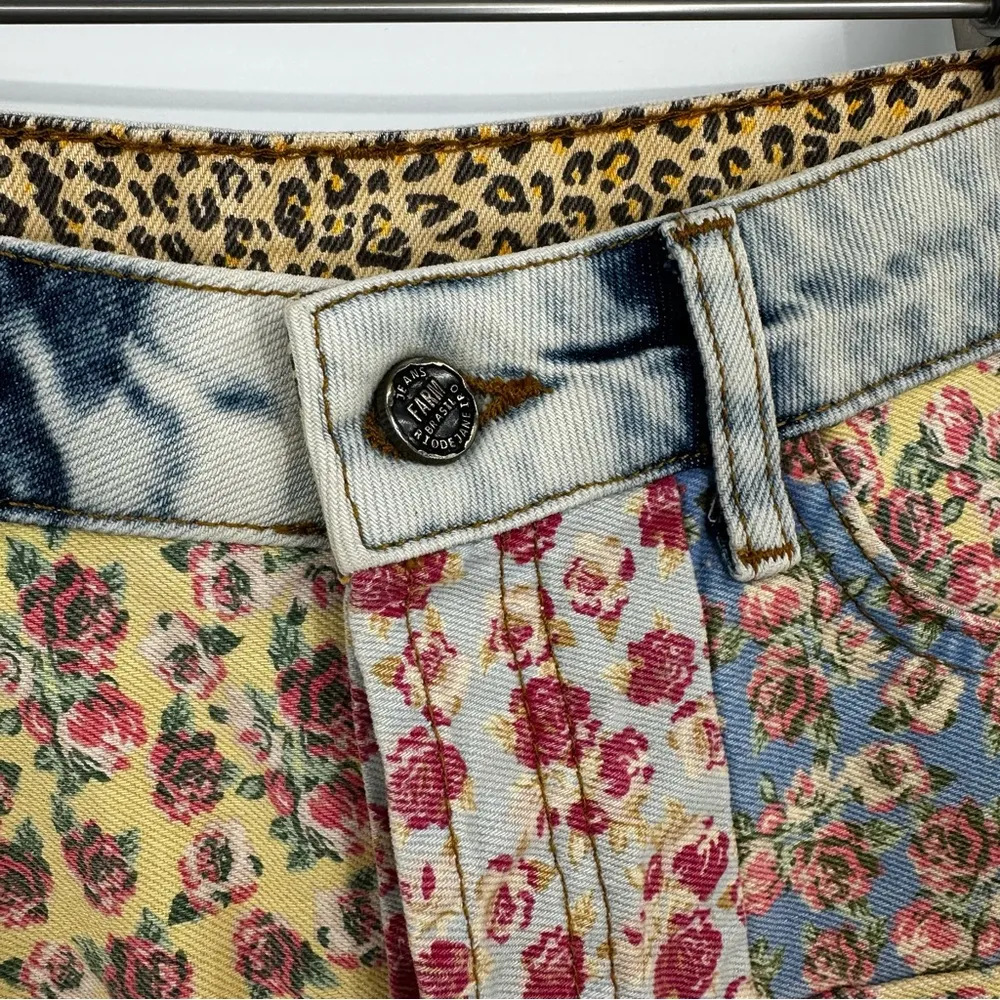 Farm Rio Anthropologie Floral Patchwork Denim Shorts Size 27 Coquette Rodeo - Image 6