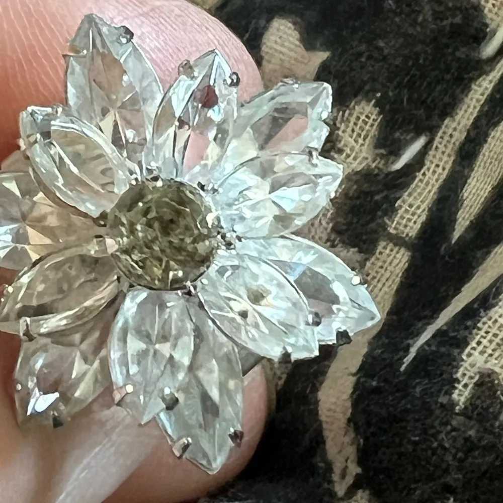 HMS Vintage Flower Ring Silver Toned Metal‎ - Image 2