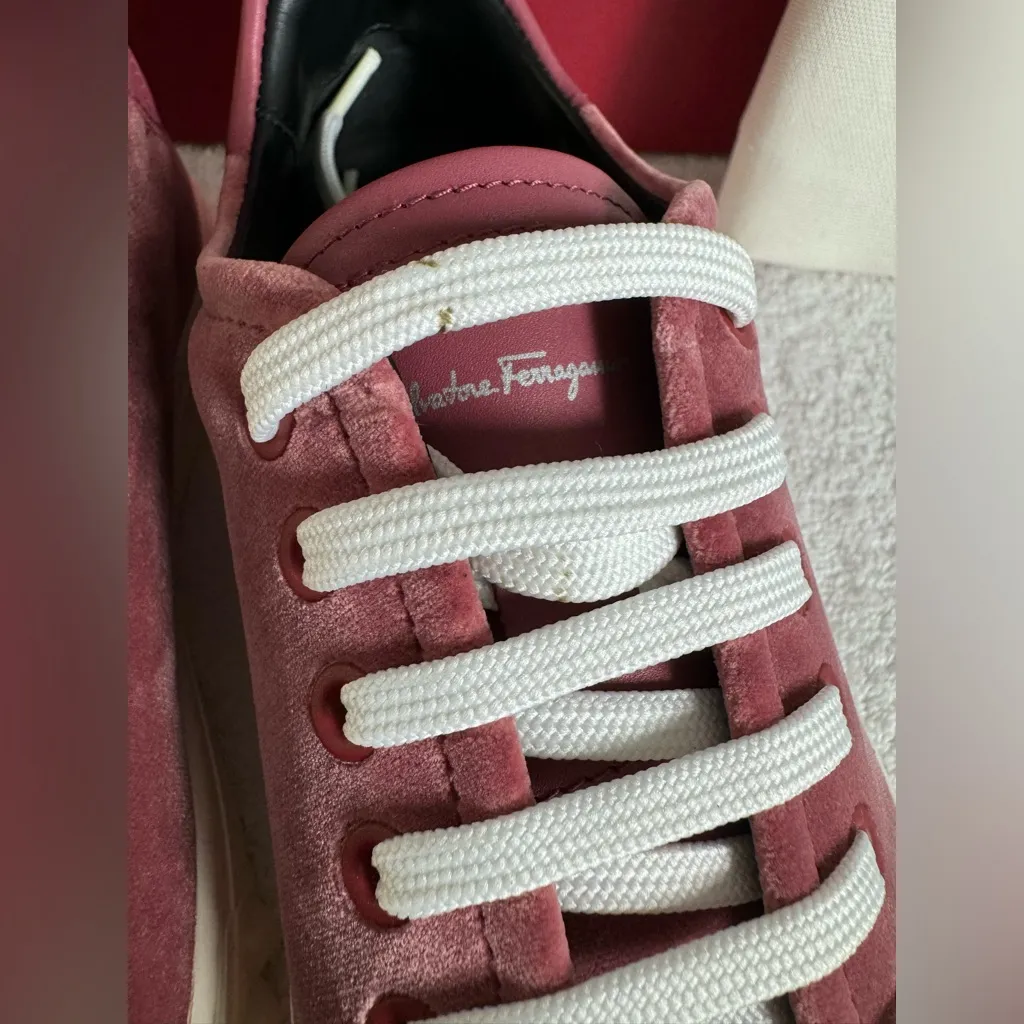 $685 NEW Salvatore Ferragamo Womens Cube Sneakers Pink Red Velvet Luxe size 6 - Image 8
