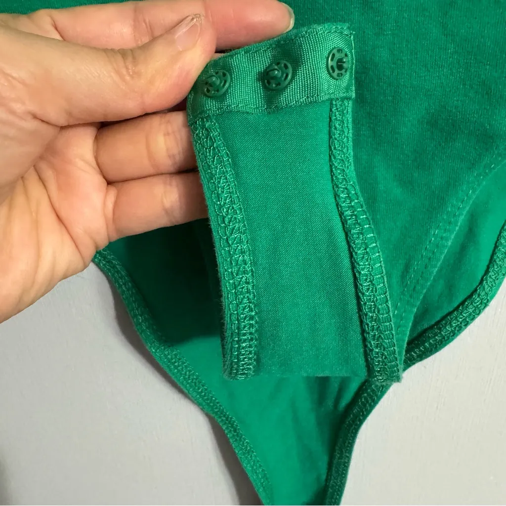 SHEIN Emerald Green Sleeveless Bodysuit Size Small - Image 6