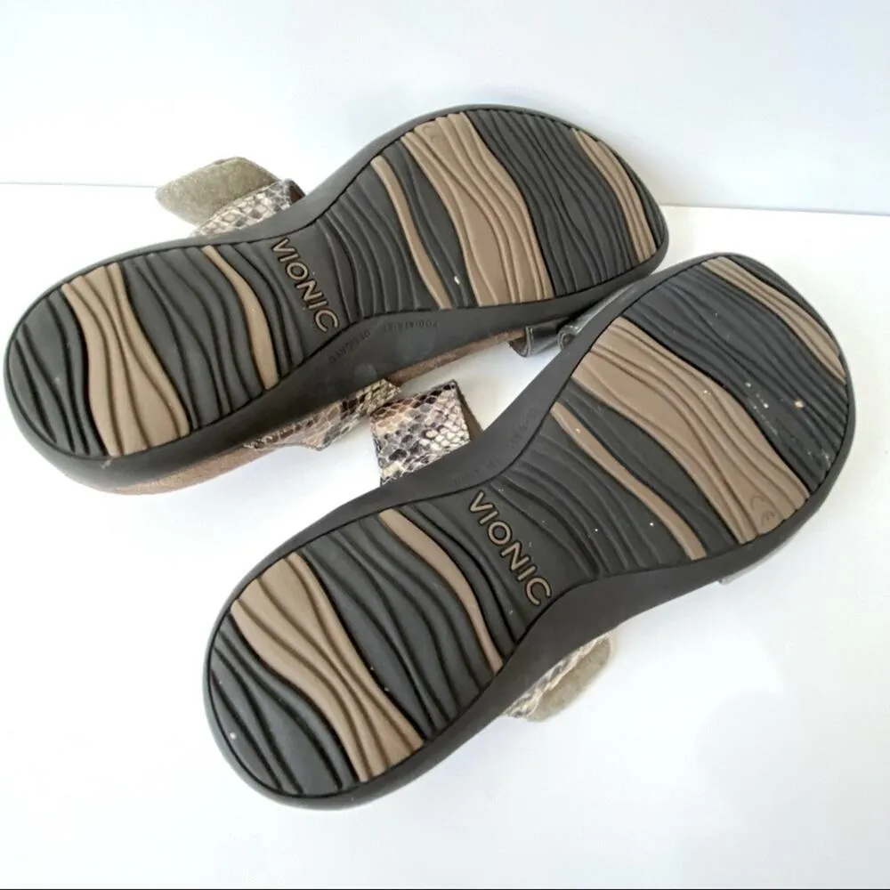 Vionic Camila Flat Leather Snake Silver Sandal size 7 - Image 8