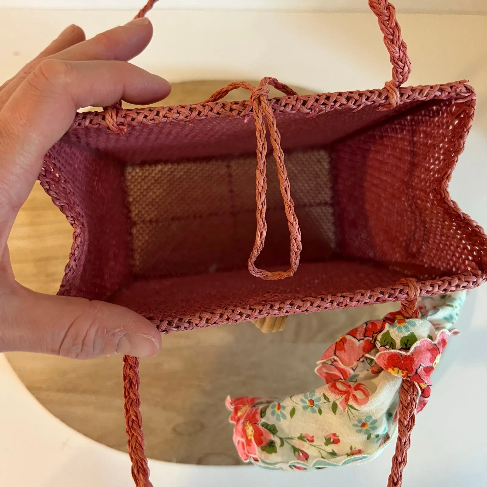 Vintage 70s Pink Mesh Weaved Square Open Style Top Handle Bag with Bow Bandana - Image 5