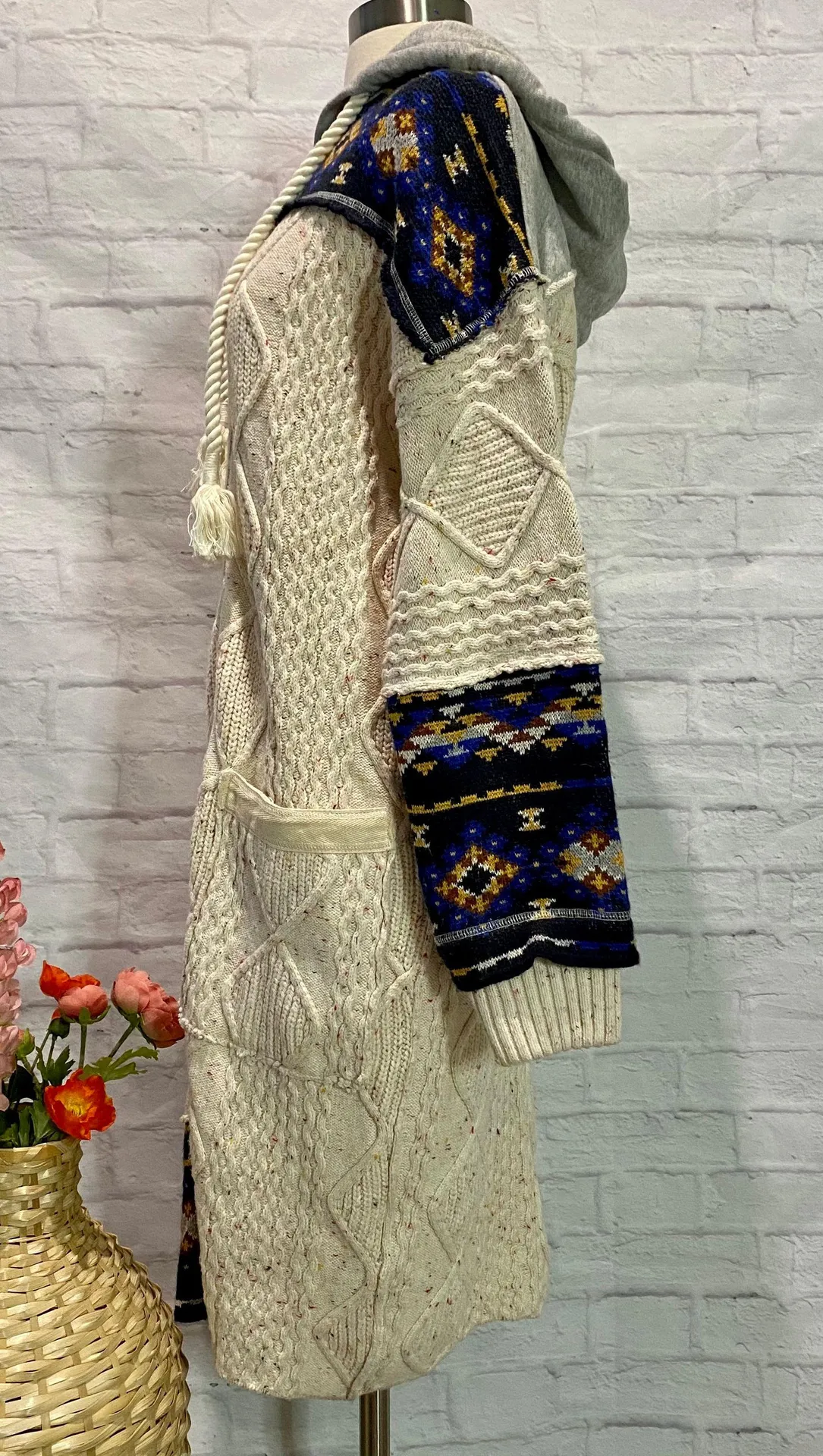 ‘Capture The Moment’ Cardi - Image 4