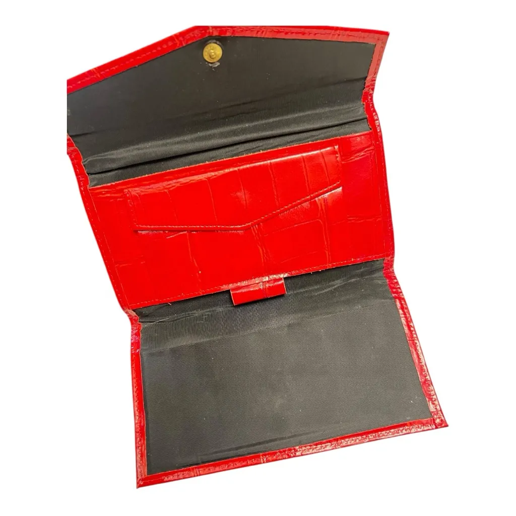 Vintage Elegant Red Crocodile - Image 3