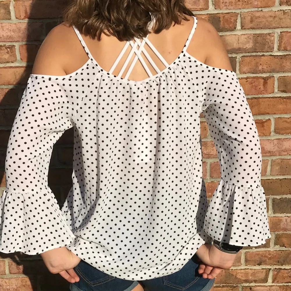 NWT Jules & Leopold Polka Dot Cold Shoulder Top S - Image 3