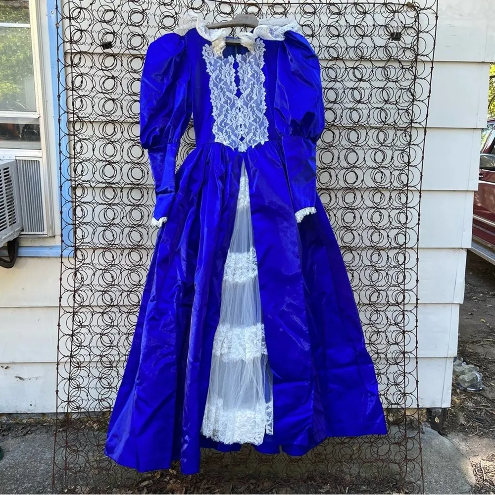 Vintage Victorian Shakespeare Style blue sateen and lace puff sleeve dress Size XS - Image 4