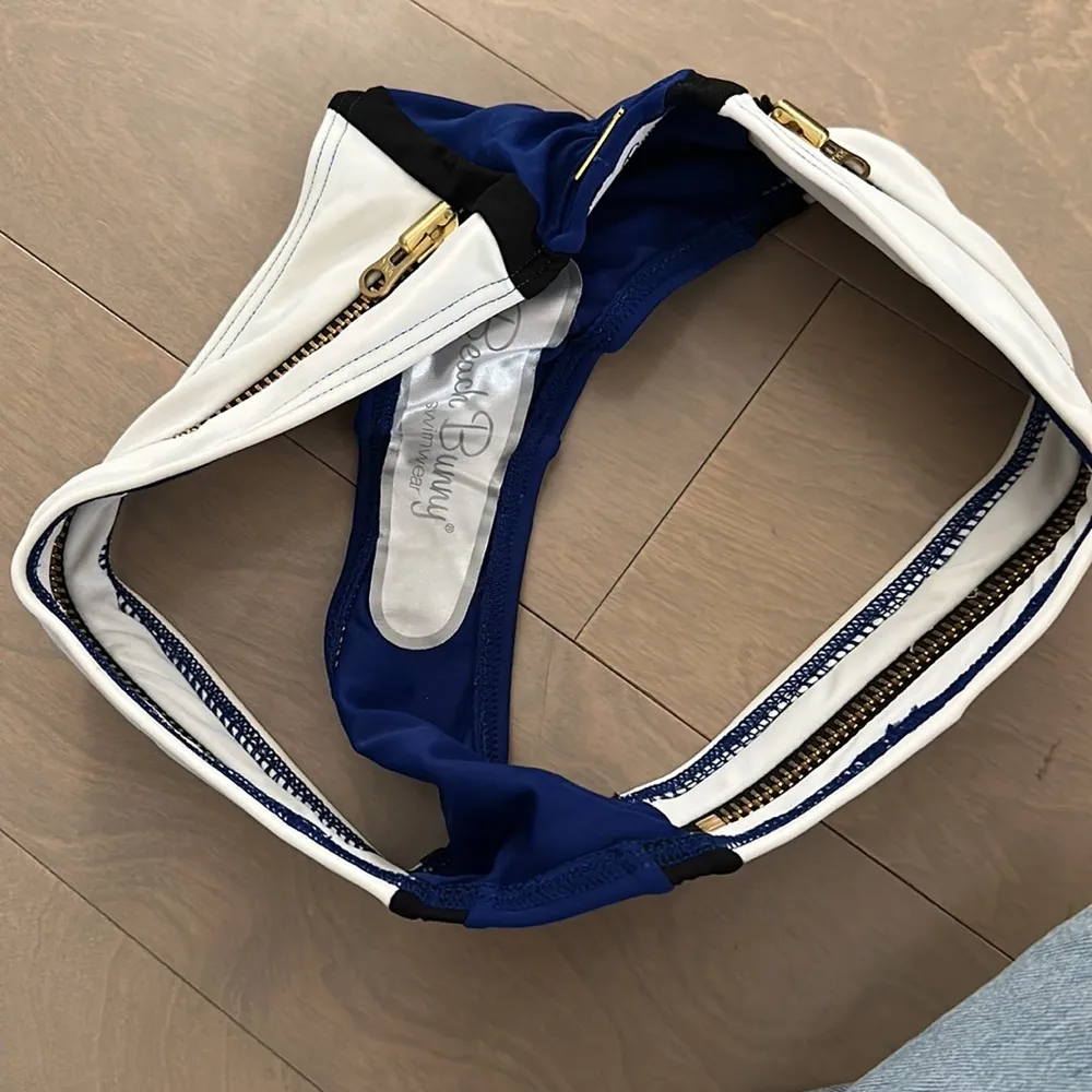 BNWT beach bunny endless summer bikini bottoms Brazilian zipper detail size XS - Image 5