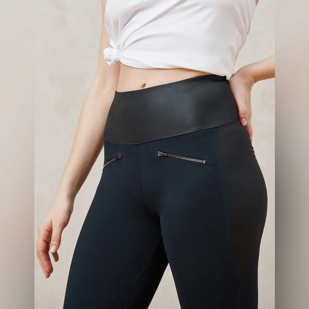 Aday Throw It Higher Technical Silk Pocket Leggings in Navy/Black Size S - Image 3