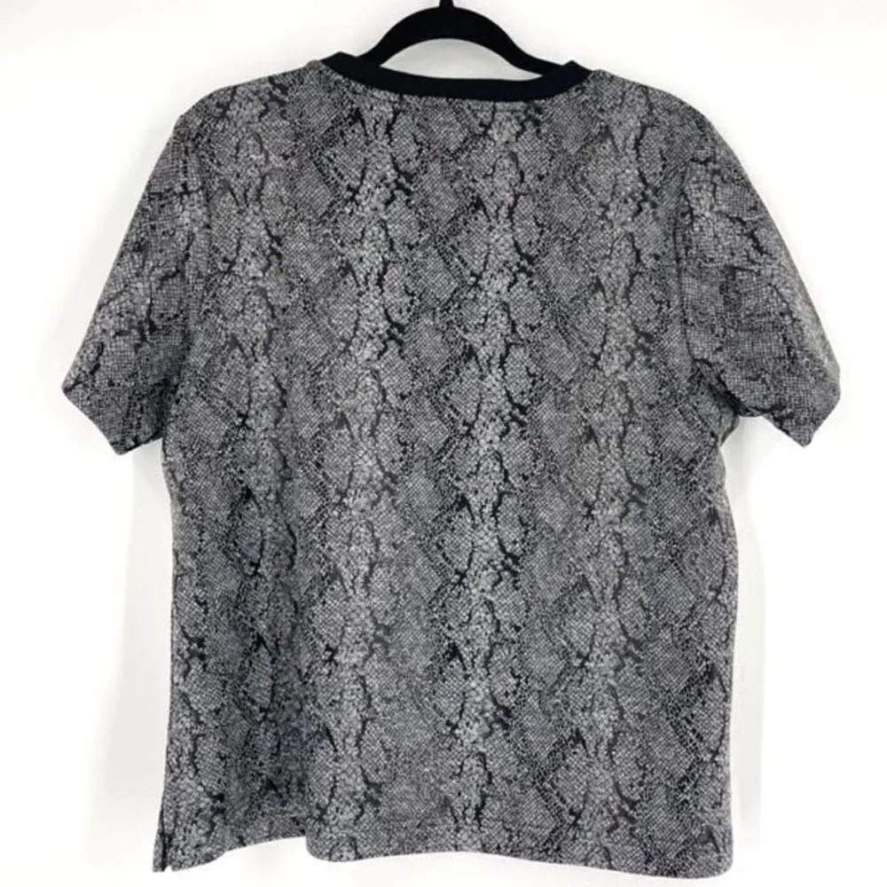 Chico's Women's Snake Skin Print Crew Neck Short Sleeve Jacquard Tee Black Sz 2P - Image 2