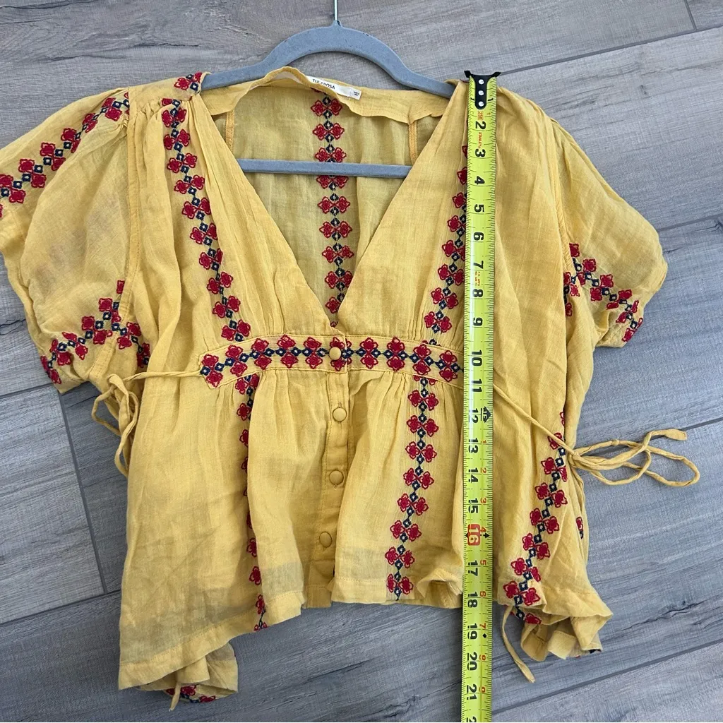 Tularosa Golden Sunshine Yellow Embroidered Short Sleeve V Neck Top XS - Image 9