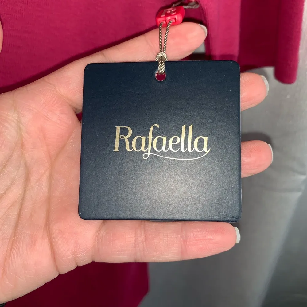 Rafaella Workout Top Gold Embellishments small 🆕 - Image 3