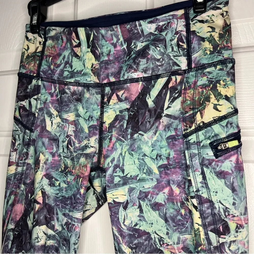 Lululemon Run Top Speed Crop Leggings Size 4 Iridescent Multi Color Gym Yoga - Image 5
