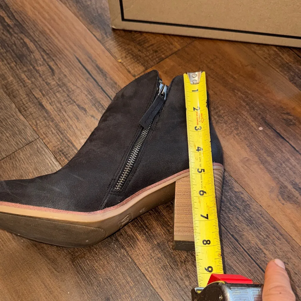 MIA Black Ankle Booties with Brown Heel - Image 15