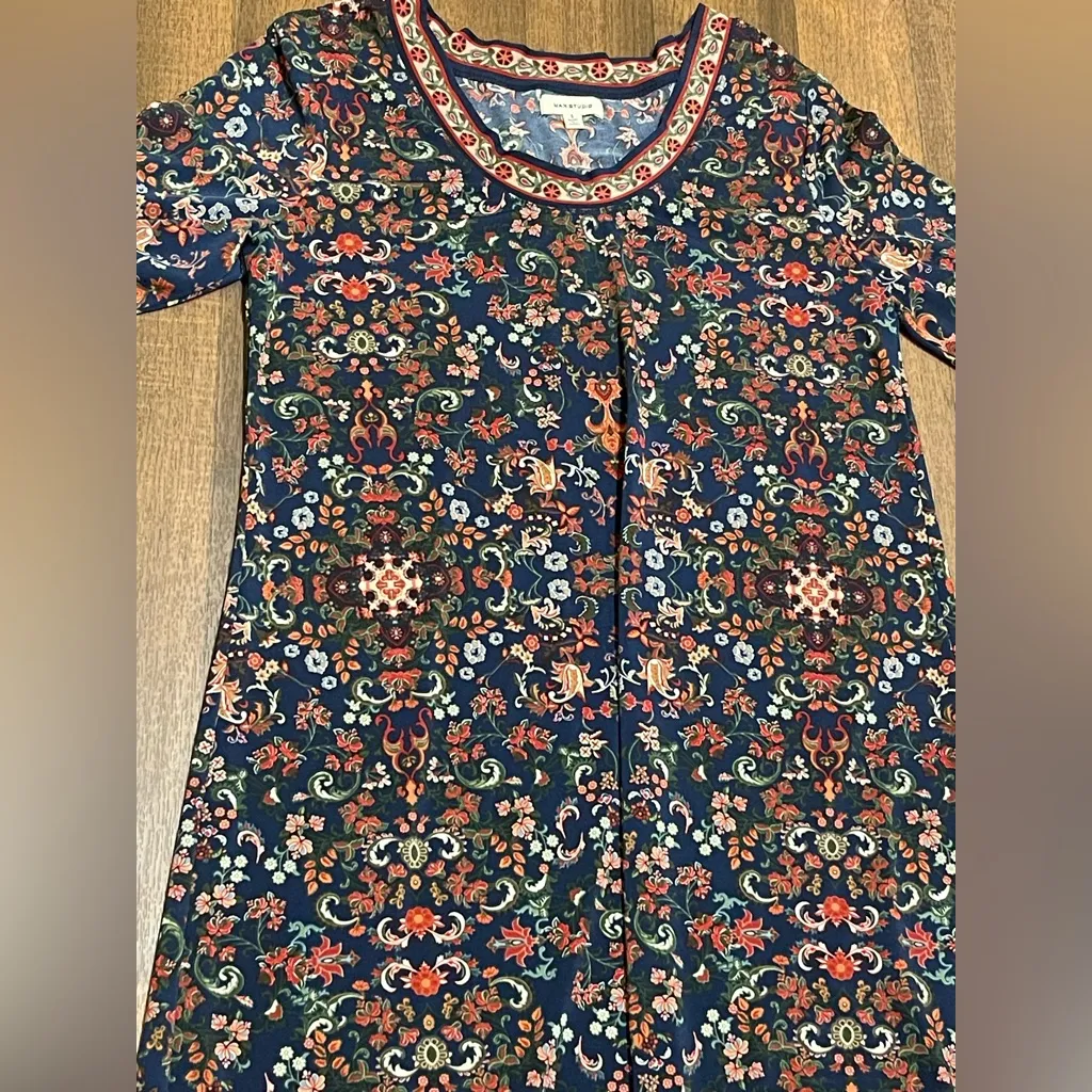 Max Studio Blue Floral Patterned Top - Image 8