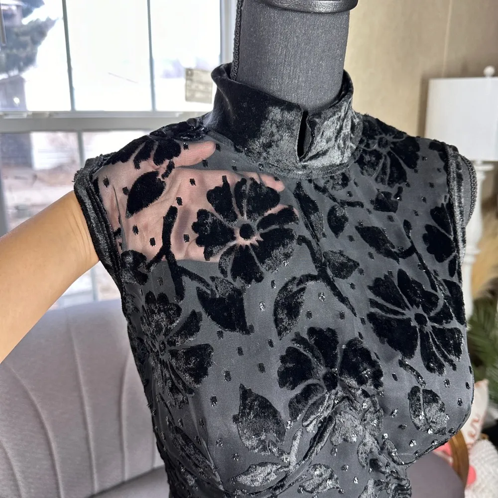 Vintage Victoria's Secret Gold Label Black Mesh Mock Neck Sexy Velvet Bodysuit L - Image 4