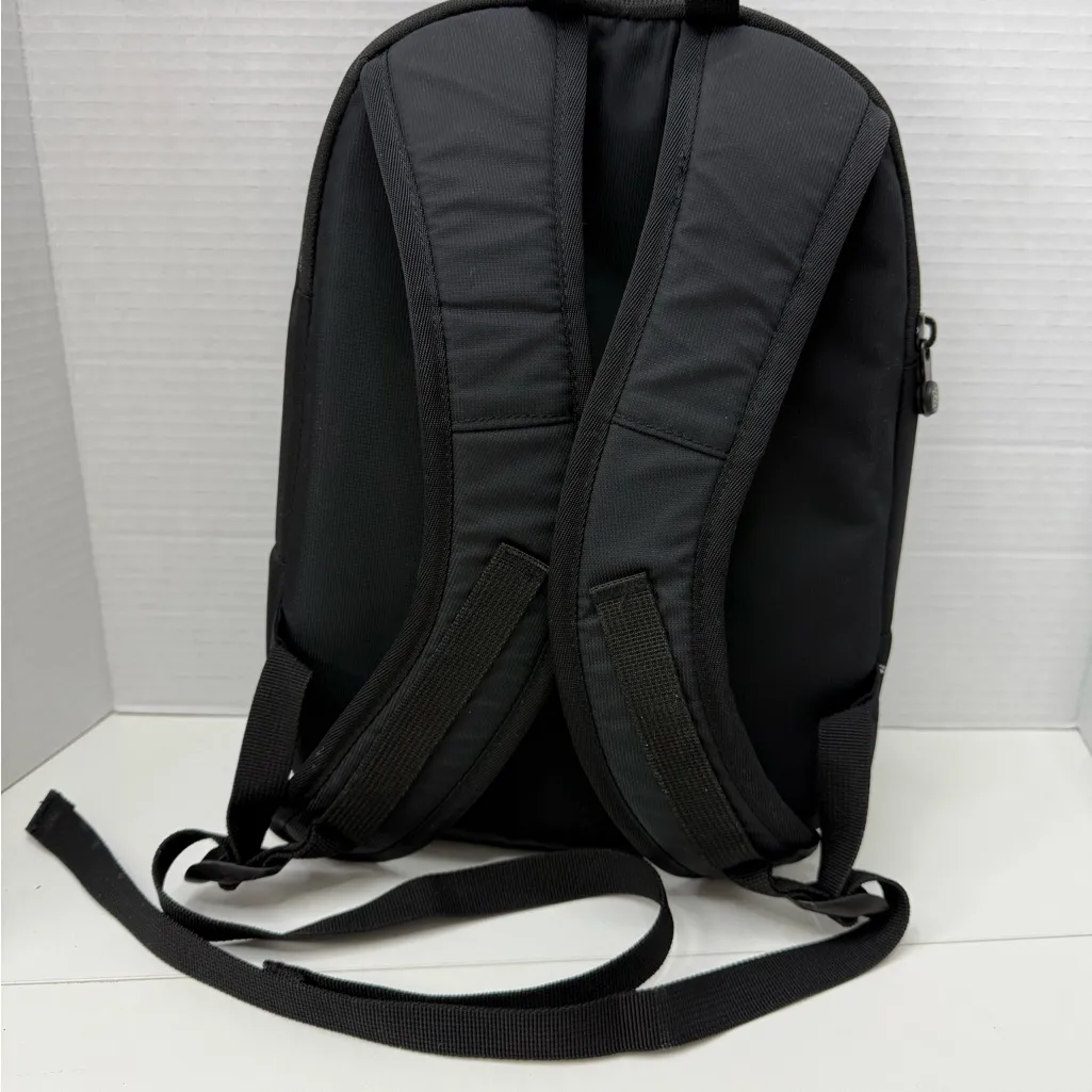 Sherpani Quilted Green and Black Backpack - Image 3