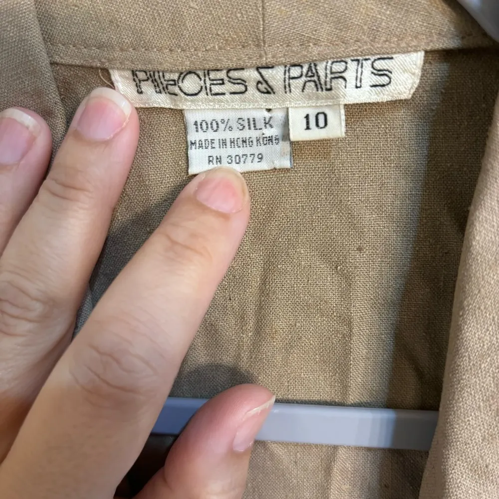 Pieces & Parts womens silk one button preppy office academia minamalist khaki 10 Tan - Image 3