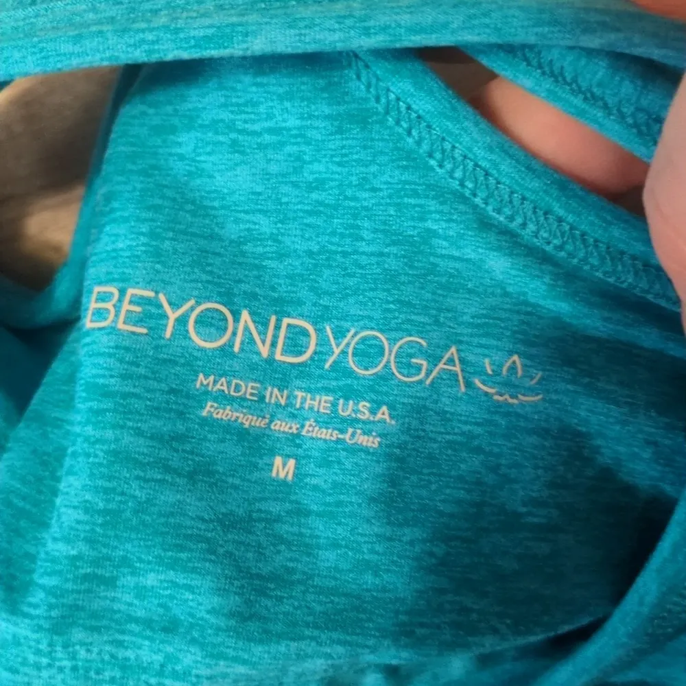 Beyond yoga blue glow heather  spacedye underlock and key dress size medium - Image 5