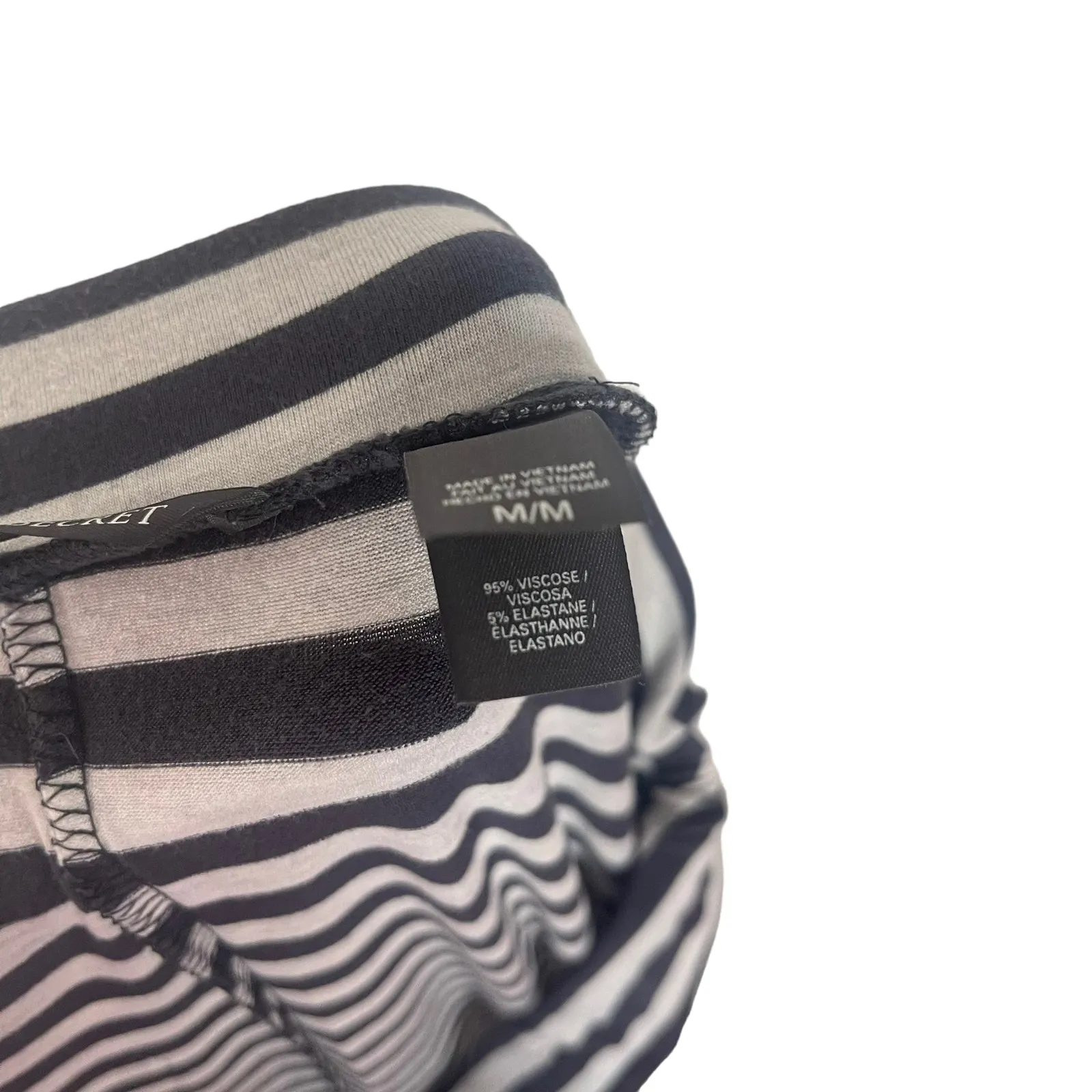 Victoria's Secret Women's Size Medium Viscose White‎ Gray Striped Maxi Skirt - Image 6