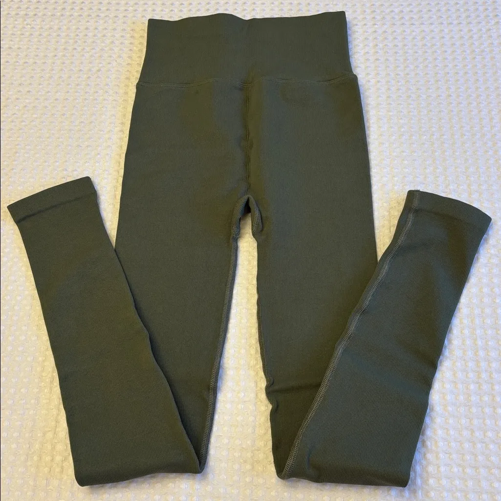 NEW! Free People Movement Dark Olive Sage Forest Green Ribbed Leggings Size XS/S - Image 7
