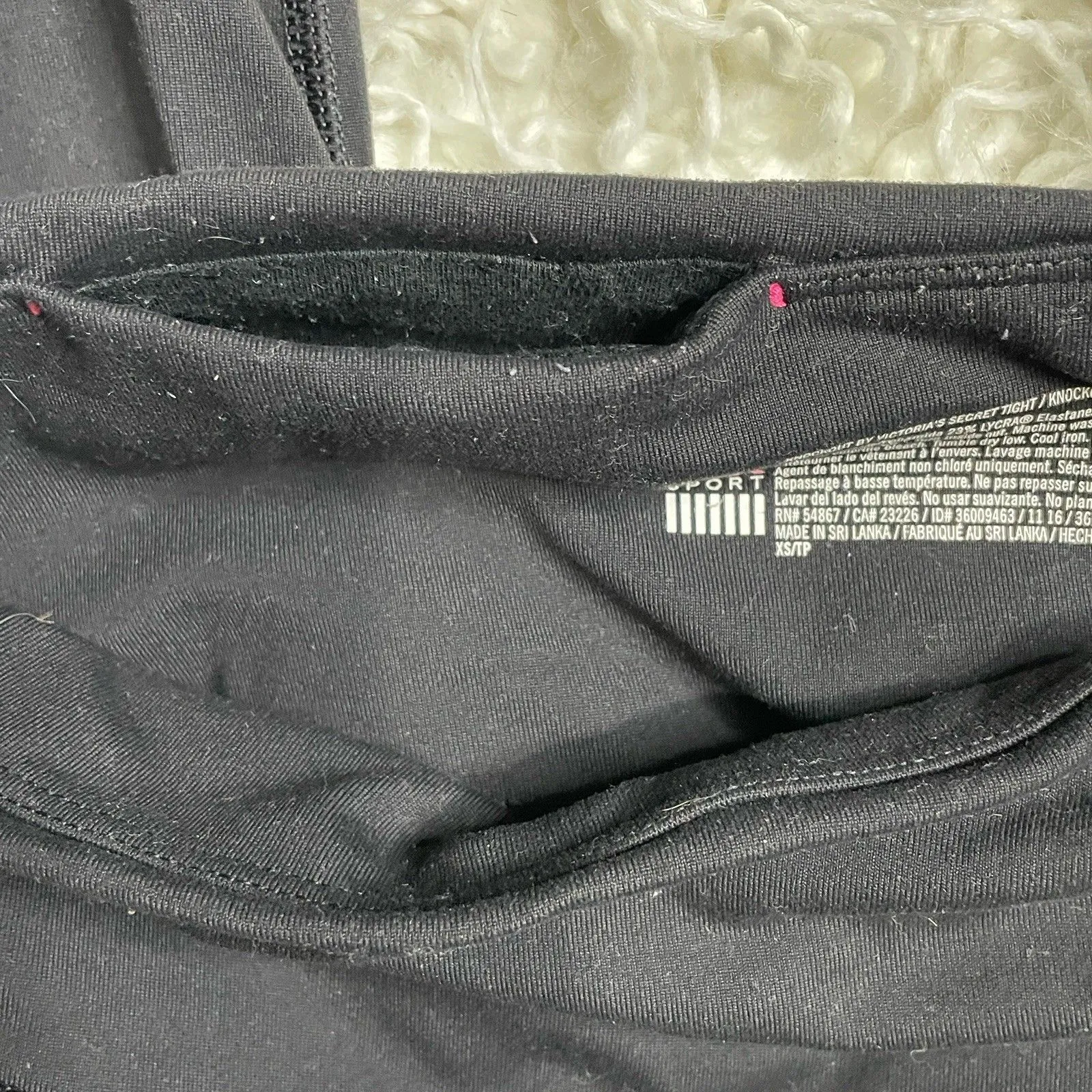 VICTORIA'S SECRET SPORT LOGO KNOCKOUT TIGHT LEGGING BLACK SIZE(XS/XP) - Image 4