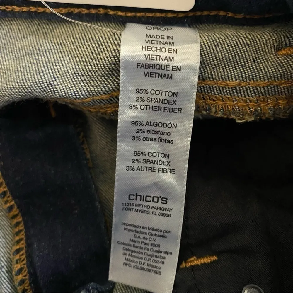 Chico’s The Platinum Crop Slim Fit Jeans Indigo 00 - Image 4