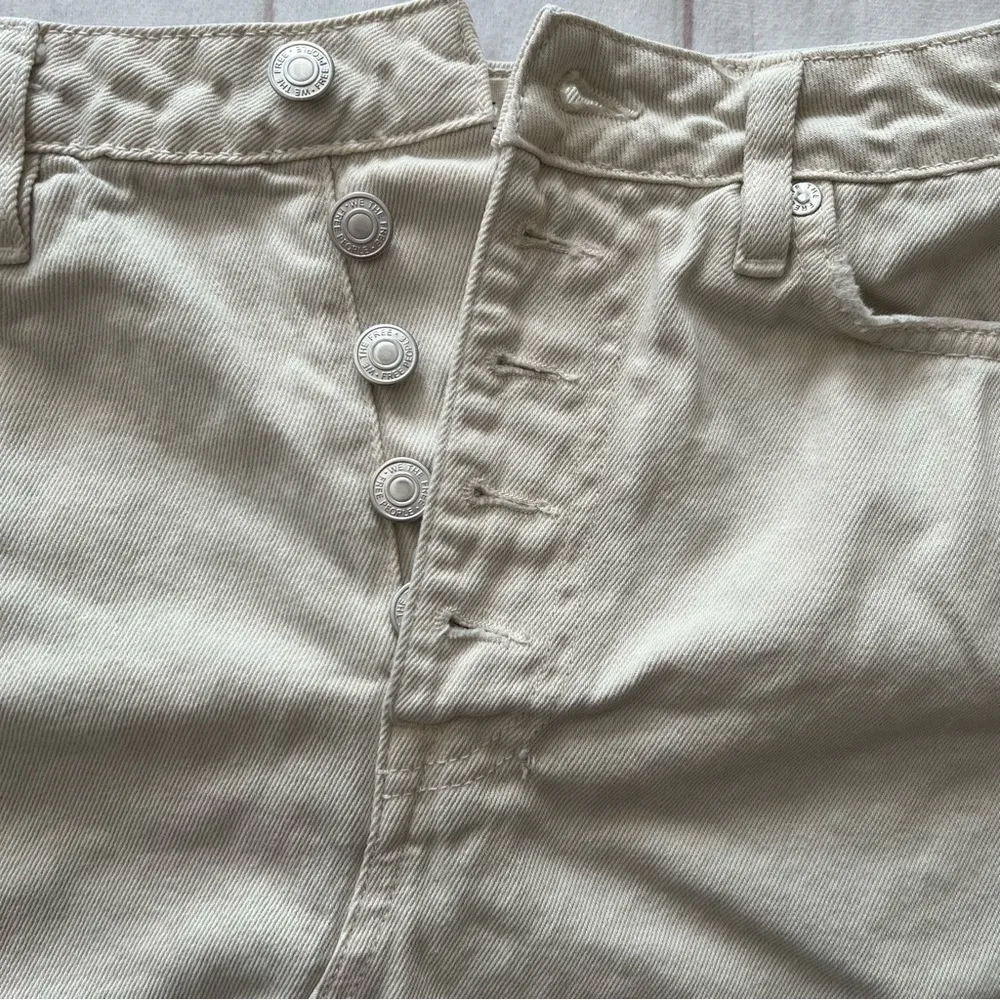 We The Free Women's Khaki Denim Mini Skirt Size 30 Casual Distressed Frayed Hem - Image 6