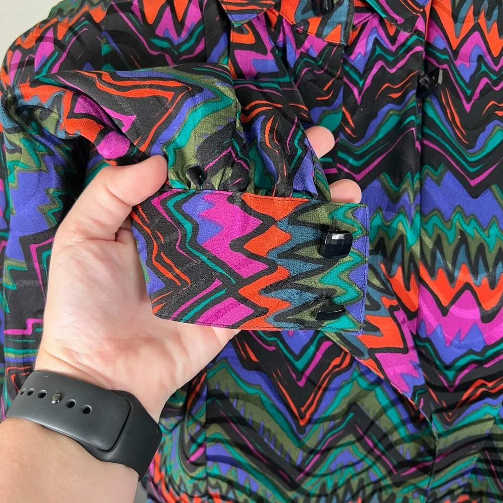 Neiman Marcus Vintage Bold Psychedelic Silk Blouse Size 4 - Image 8
