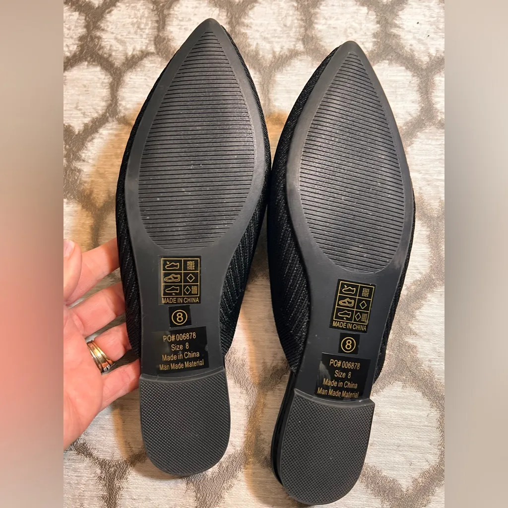 Journee Collection Textured Black Mules 8 Ribbed stretch material - Image 4