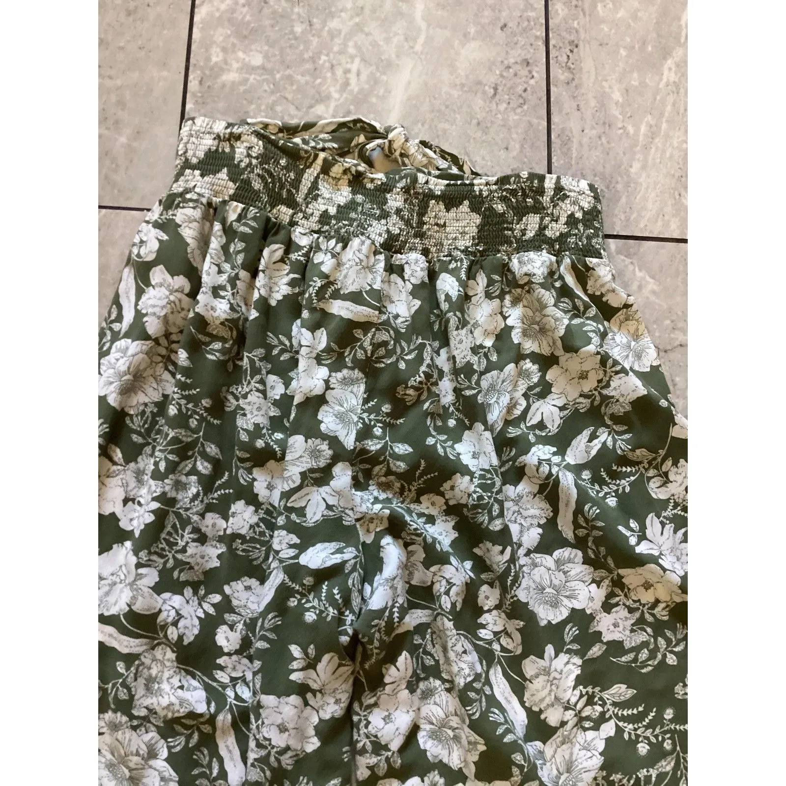 Talulah Pants Womens Medium Green Floral Wide-Leg Drawstring Lightweight Boho - Image 5