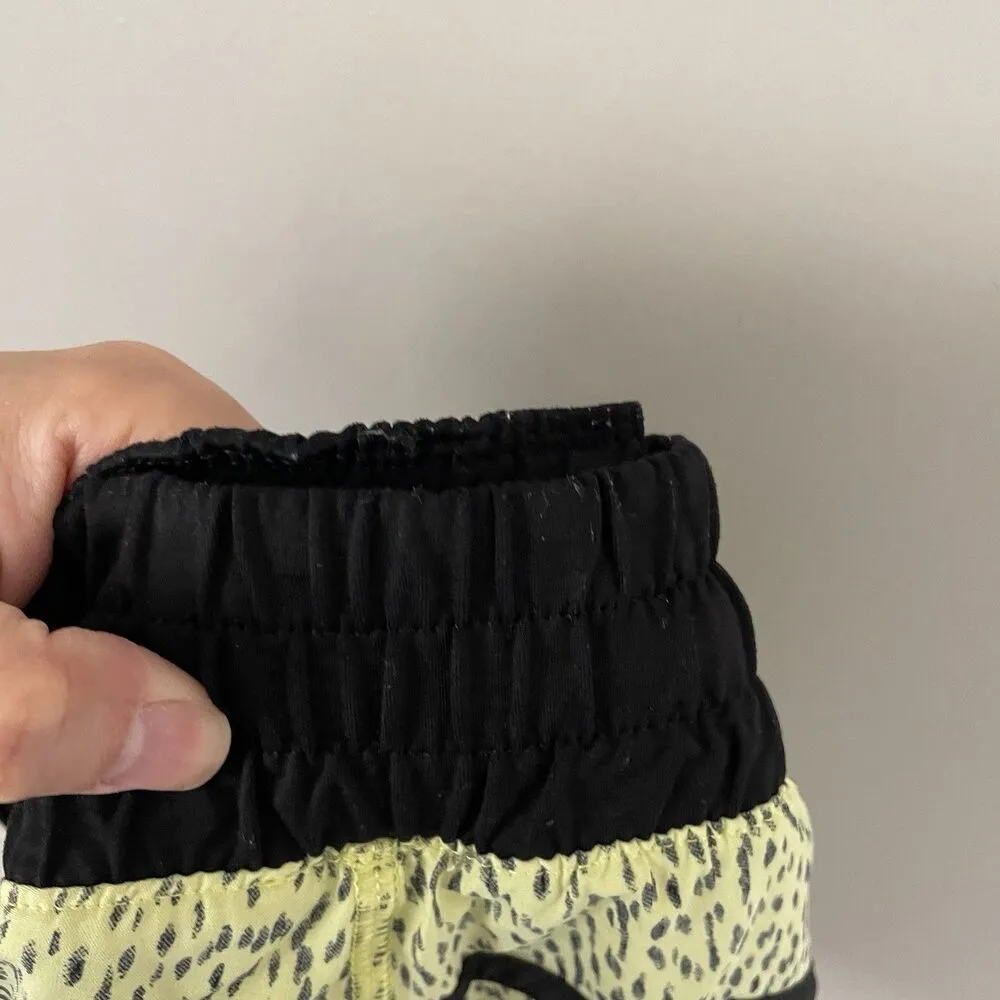 Lululemon Size 8 Yellow Printed Tracker Shorts 4" Inseam Athletic Workout - Image 6