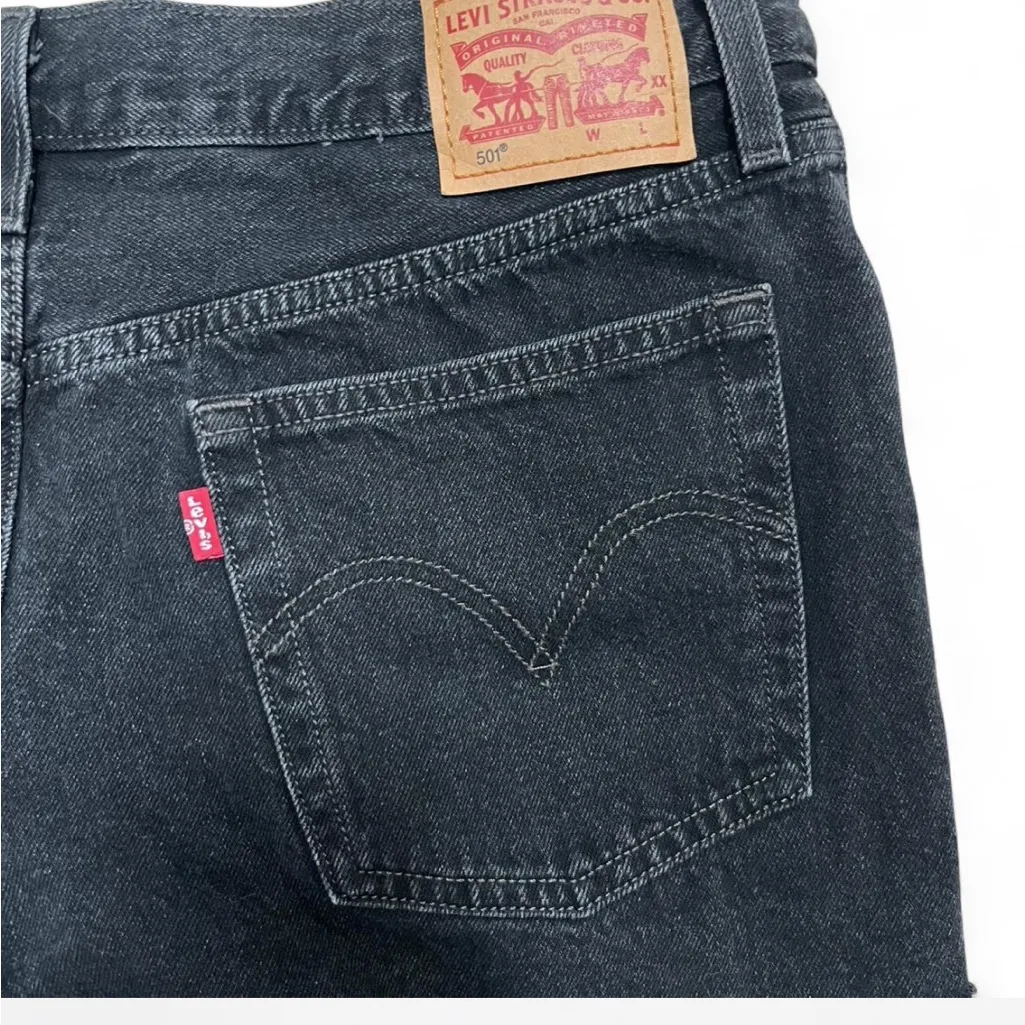 Levi's 501 Cut Off Shorts Black Button Fly Distressed Frayed Hem Women Sz 31 - Image 3