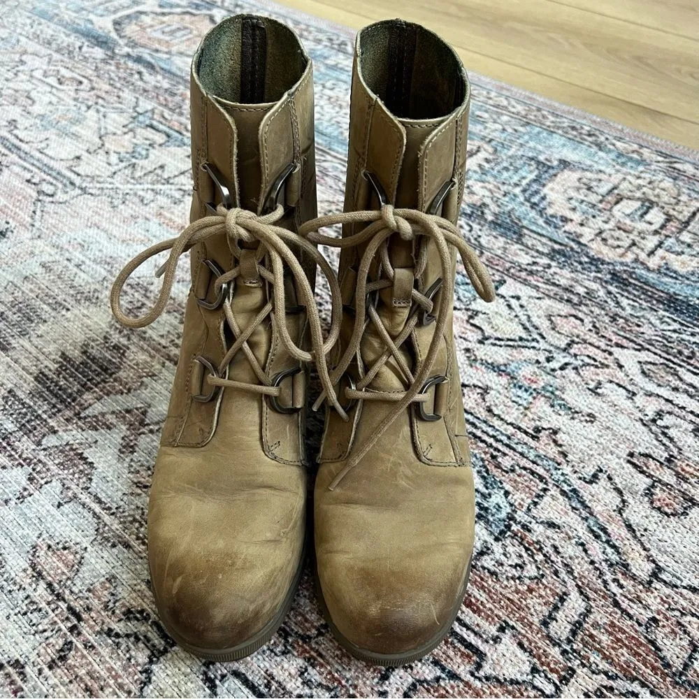 Sorel Joan of Arctic Wedge II Boots in Ash Brown Size 10 NL3018-240 - Image 9