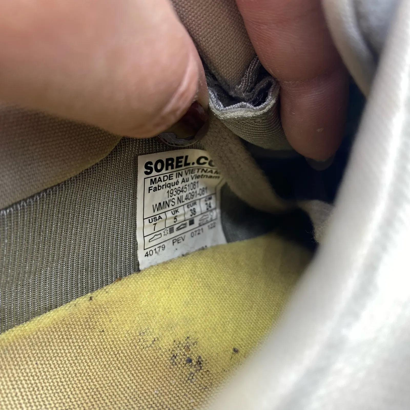 Sorel Gray Out N About Tennis Shoes Sneakers Shoes Casual Women's size 7 - Image 7