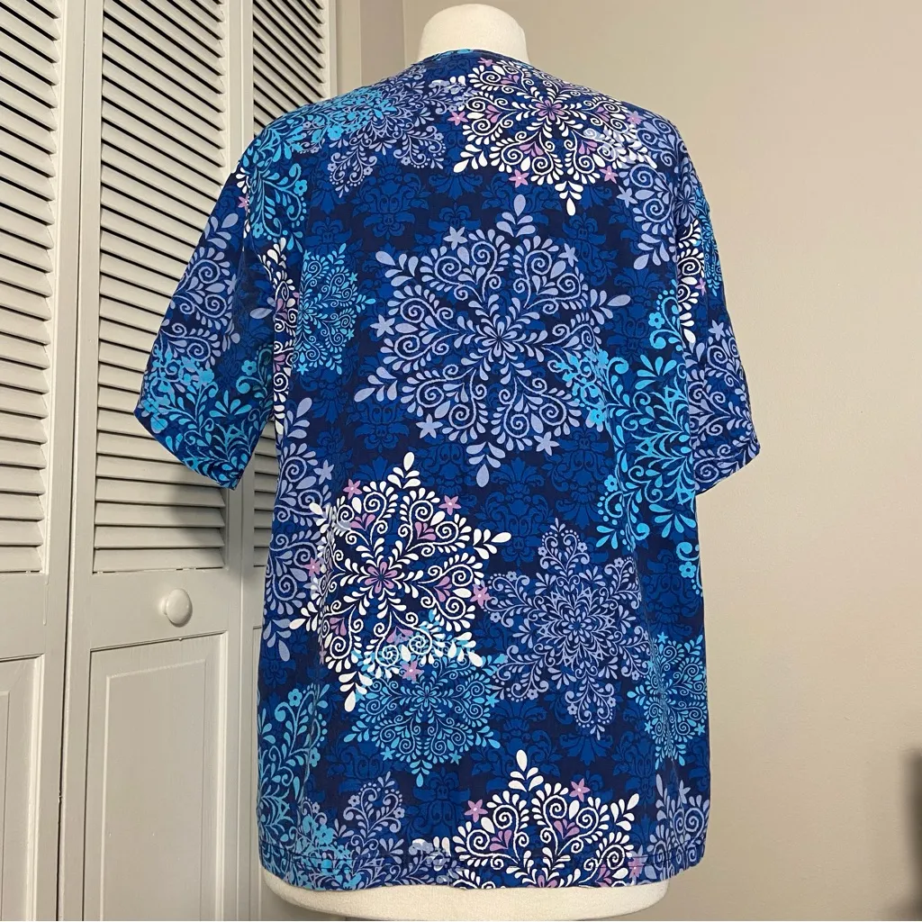 UA Scrubs Winter Snowflakes Women's 2 - Image 2