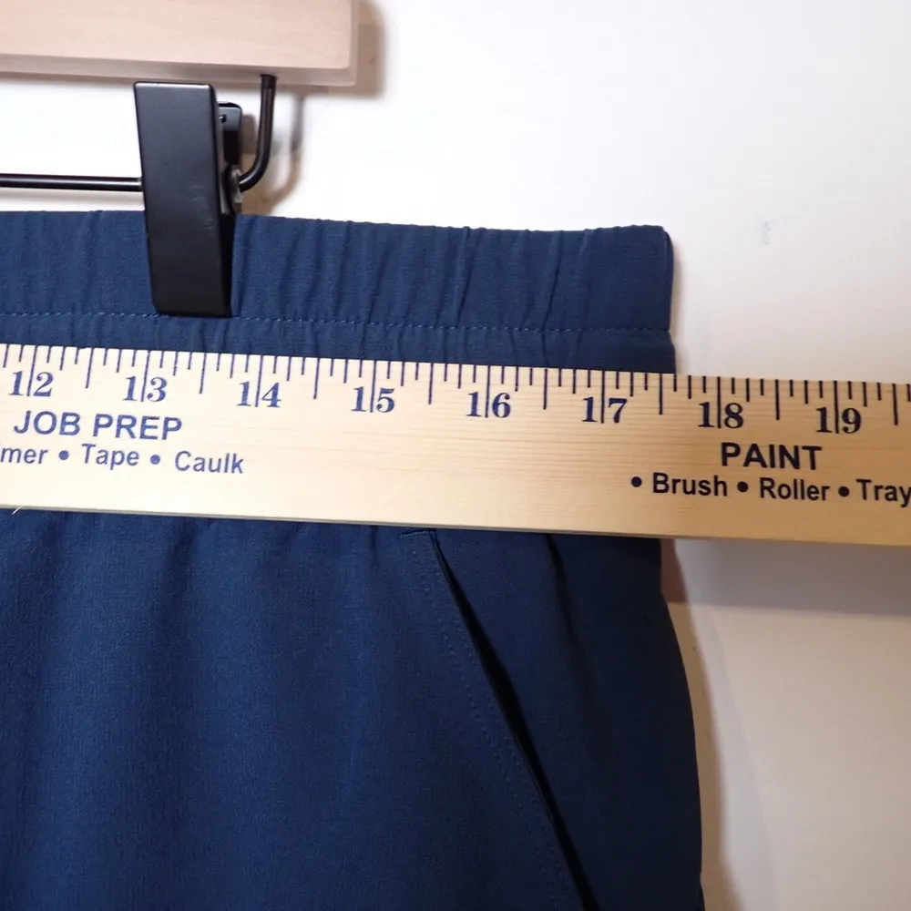 Adidas Women's Go-To Primegreen Golf Shorts in Navy Blue size L 5.5" inseam - Image 9