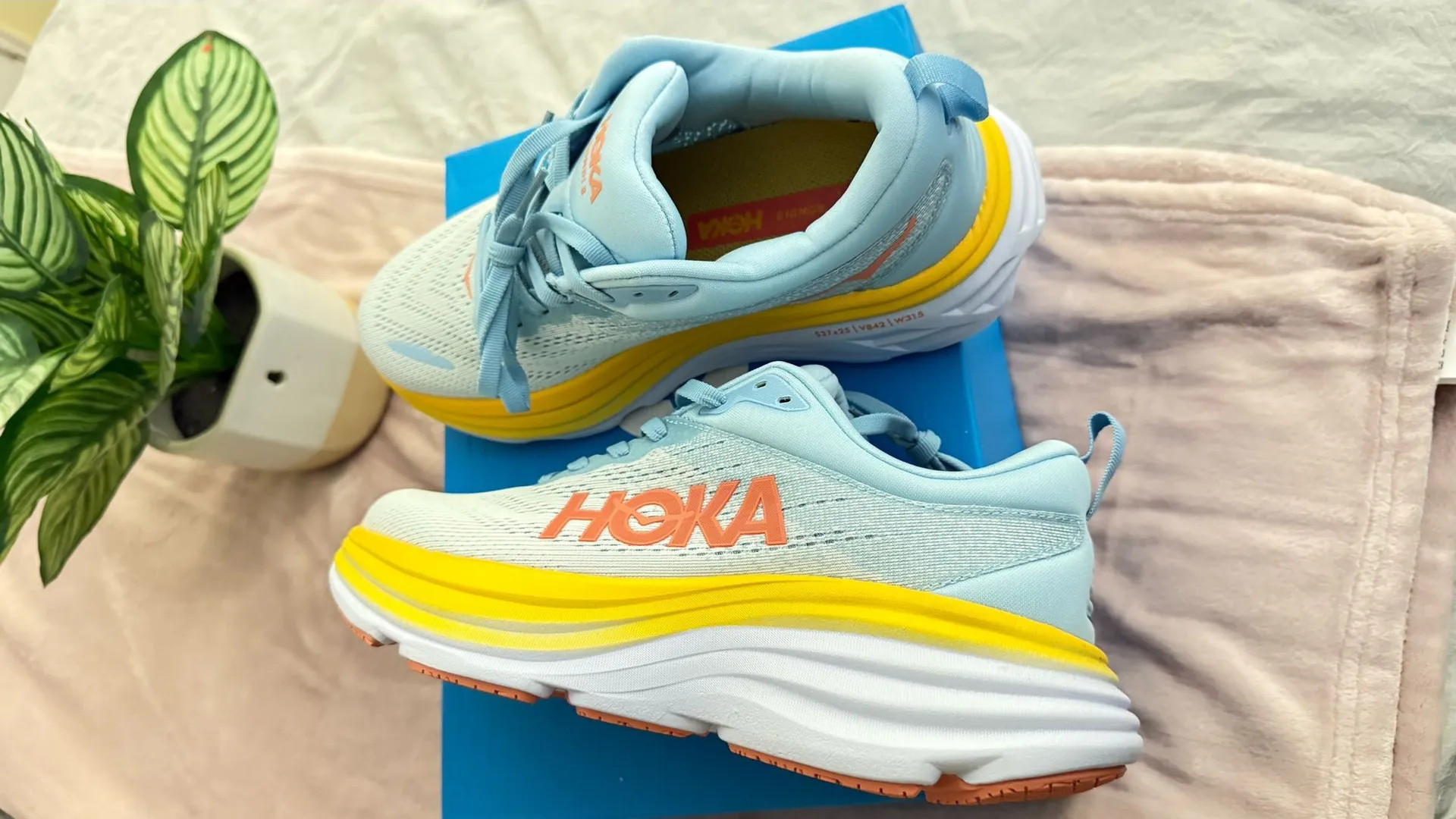 Hoka One One M Bondi 8 Shoes Men’s Size 8 / Women’s Size 9 - Image 6