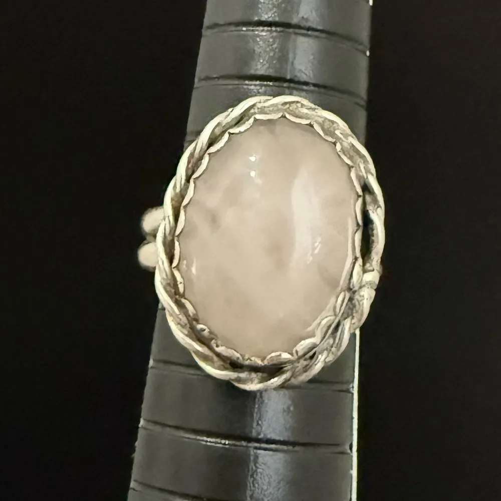 Vintage Unsigned Rose Quartz? Agate? Crystal Stone Silver Women’s Ring Size 7.5 Pink - Image 11
