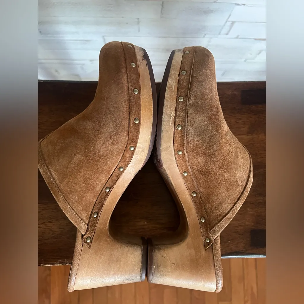 UGG Abbie Studded Suede Platform Clogs in size 9 - Image 4