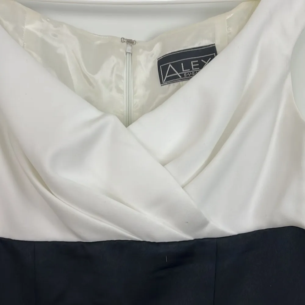 Vintage Alex Evening Size 10 V-Neck Sleeveless Satin Maxi Formal Gown Dress - Image 7