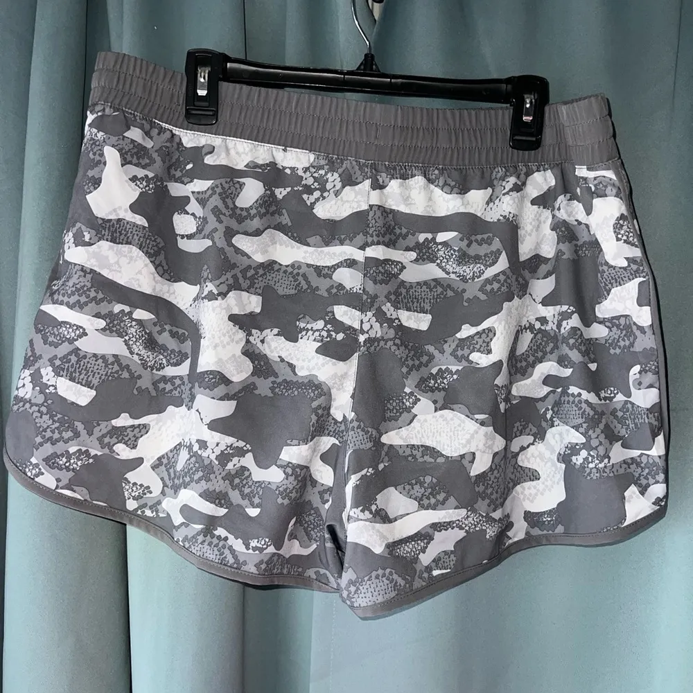 camo reebok athletic shorts - Image 4