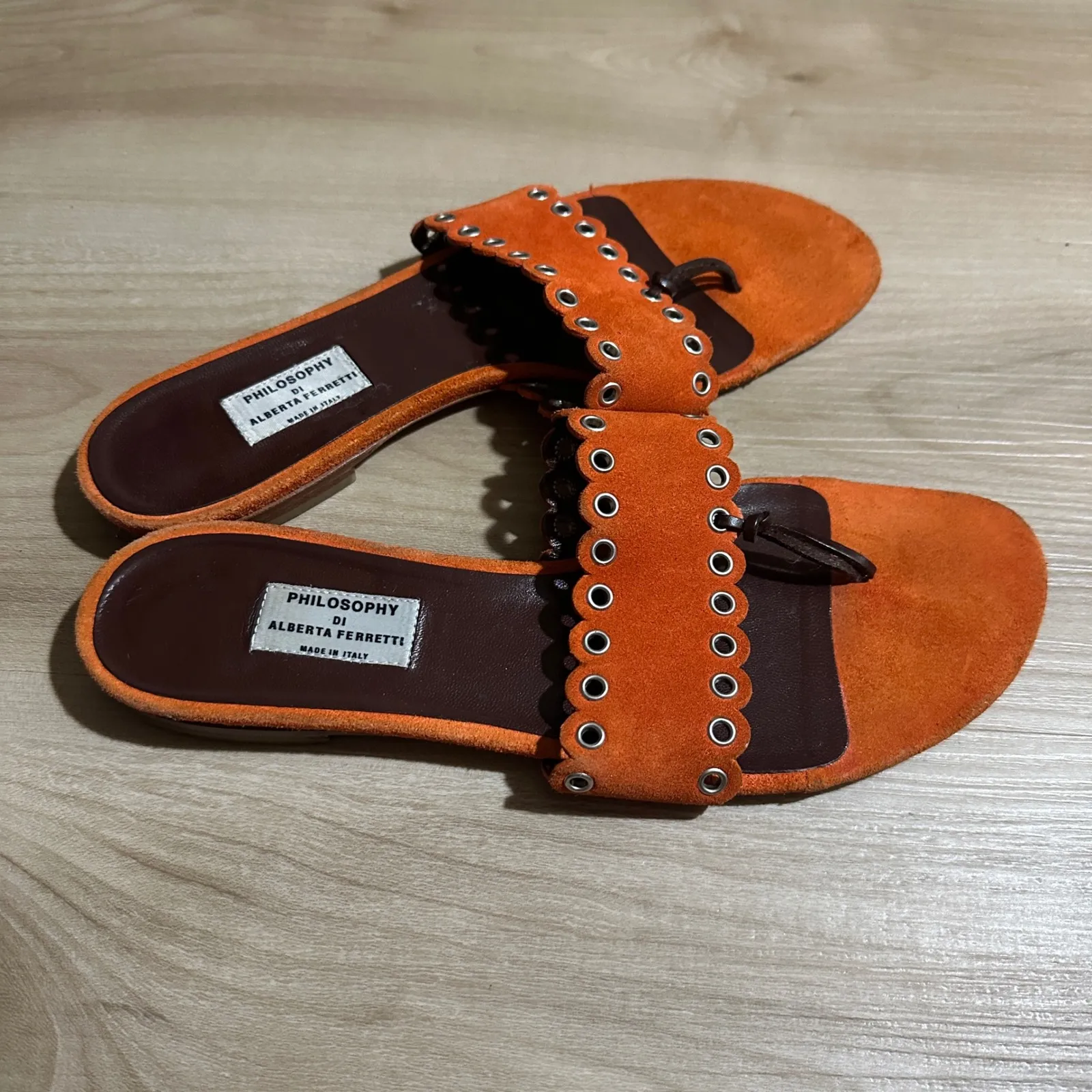 Philosophy di Alberta Ferretti 8 Orange Suede Leather‎ Eyelet Thong Sandals 39 - Image 3