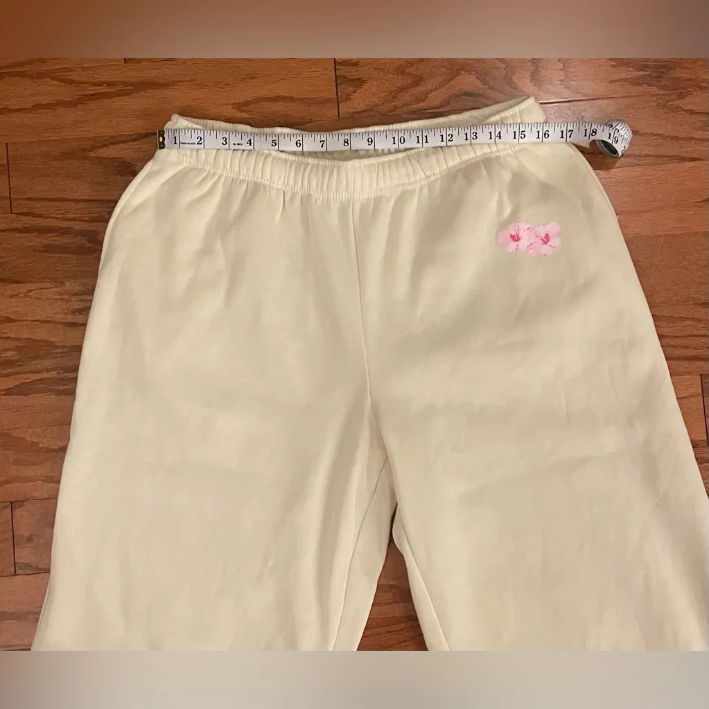 Refuge - Cream Yellow Lounge Pants with Pink Accent Size L - Image 2