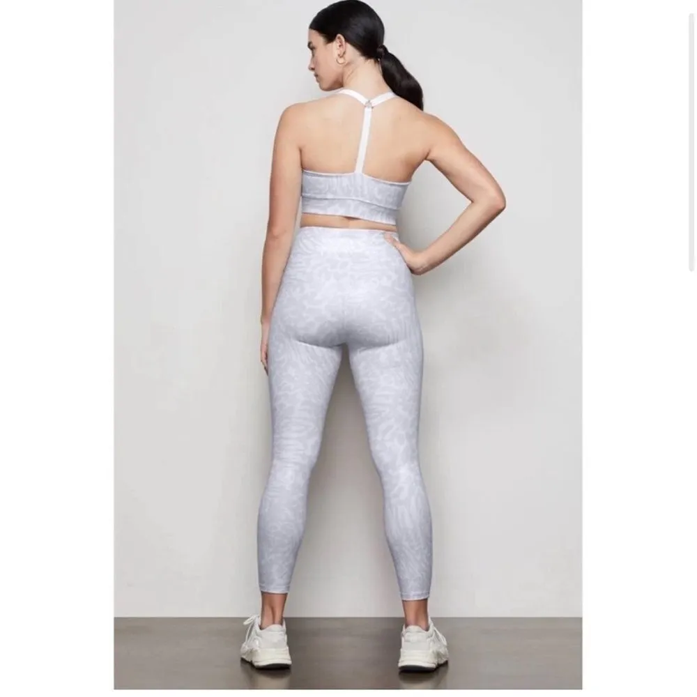 NWT Good American Icy Leopard Legging Foil White Gray- Size 2 (Medium) - Image 3