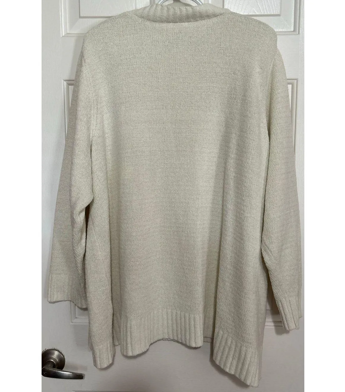 Faded Glory Women's White Soft V-Neck Gold Sparkle Sweater Size 4X 26W-28W - Image 2